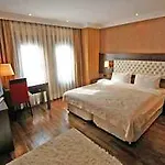 Mangana Hotel