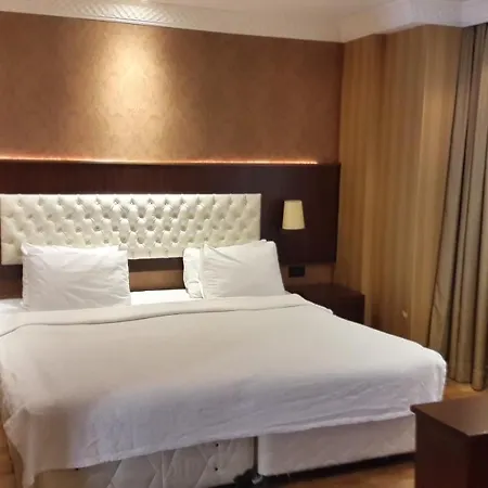 Otel Mangana 4*