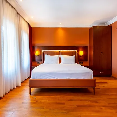 Otel Mangana 4*