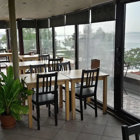 曼加纳科纳克酒店 酒店 4*