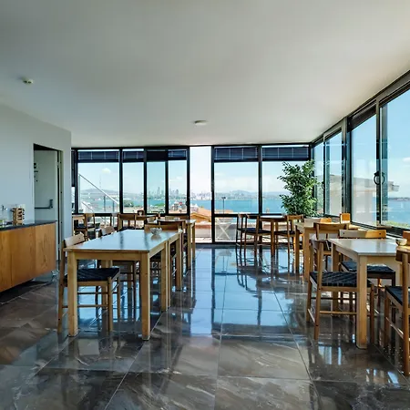 曼加纳科纳克酒店 酒店