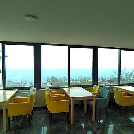 曼加纳科纳克酒店