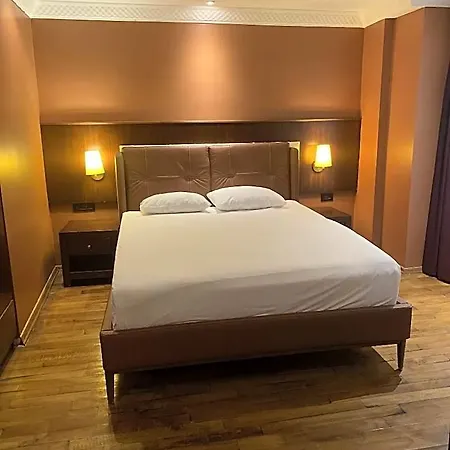 曼加纳科纳克酒店 4*